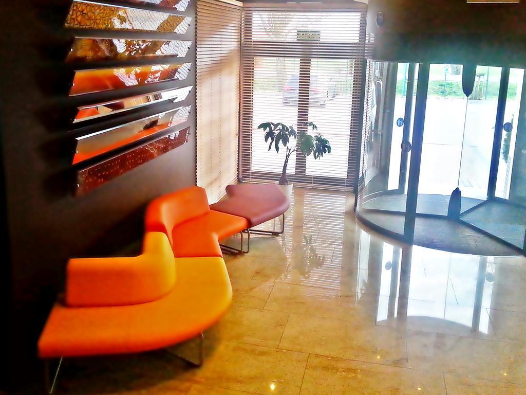 Hotel Eclipse Domasław Buitenkant foto