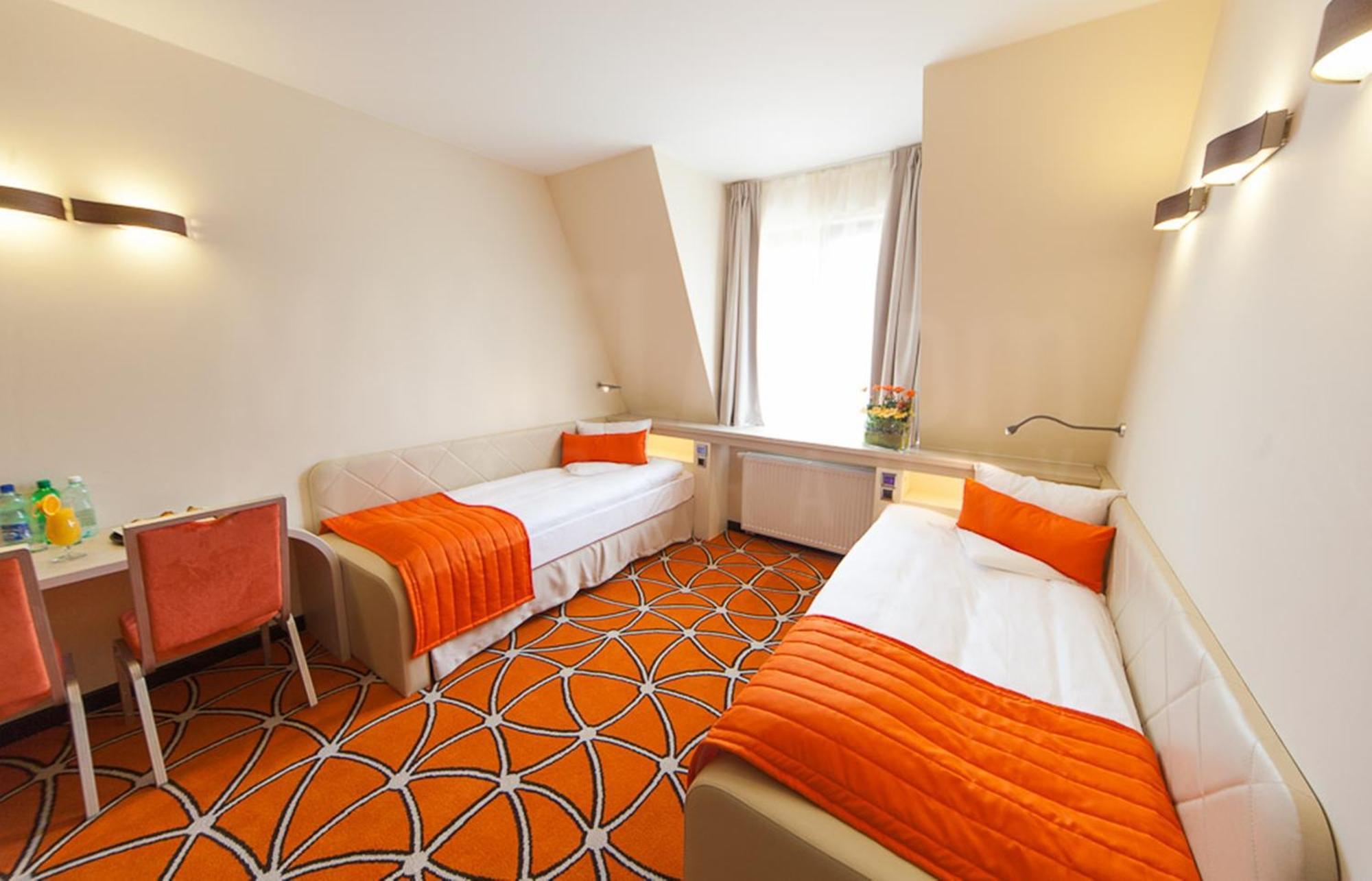 Hotel Eclipse Domasław Kamer foto