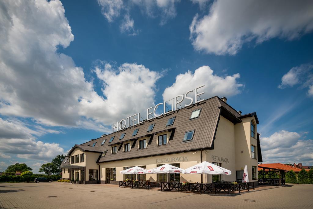 Hotel Eclipse Domasław Buitenkant foto